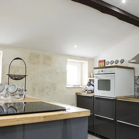 Foy Lovely 2 Bedroom + Prkg * Bordeaux